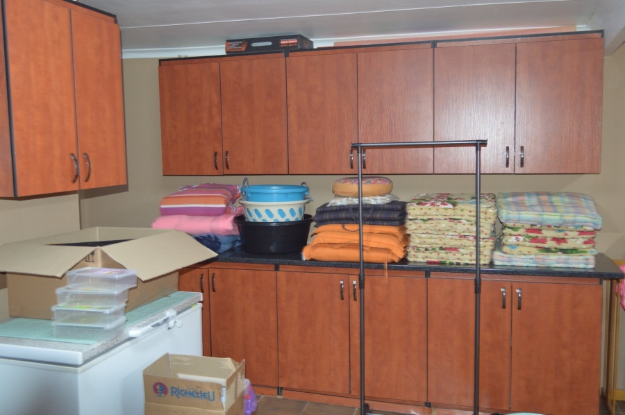 6 Bedroom Property for Sale in Flamwood North West